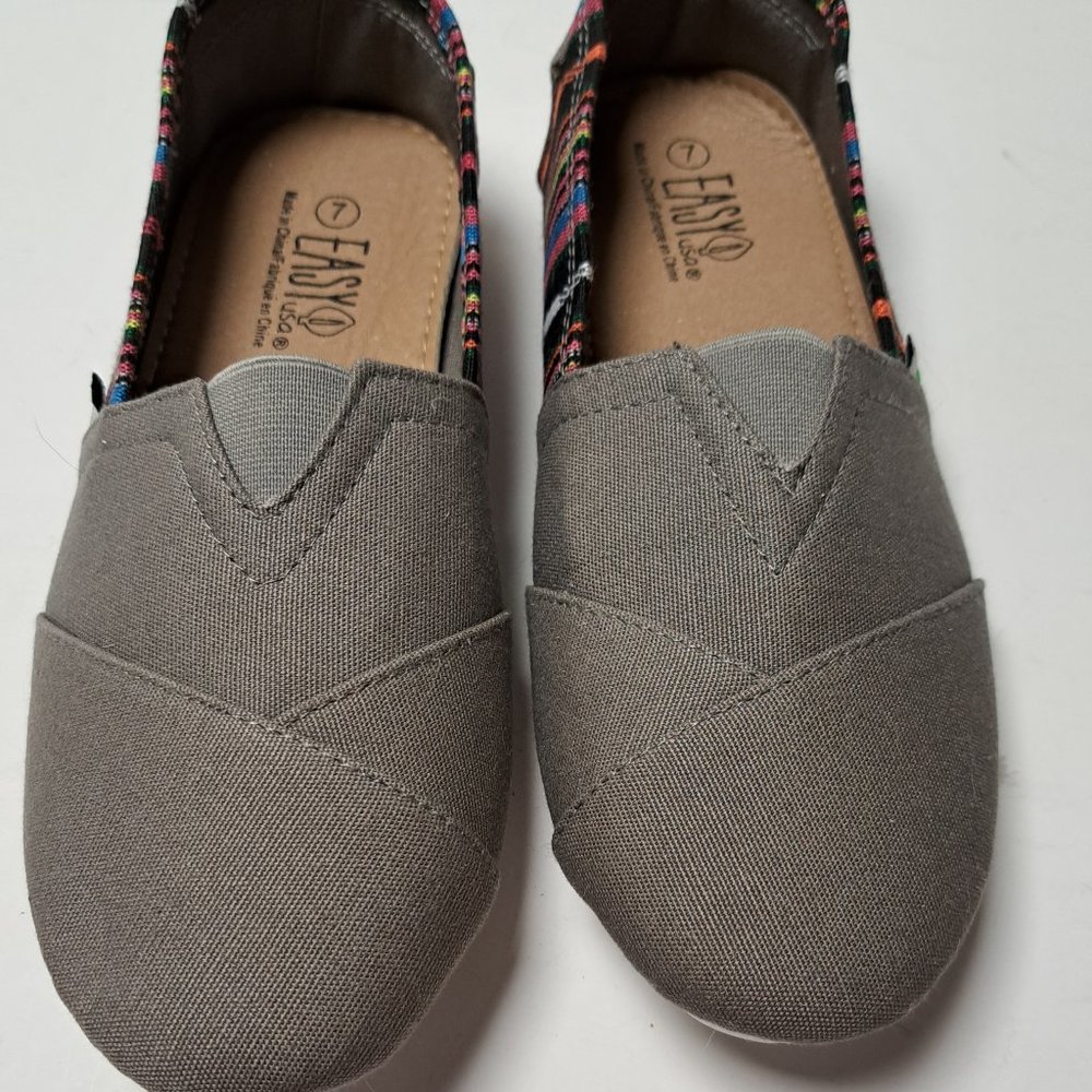 Easy USA Women's canvas slip on shoes flats USA 7